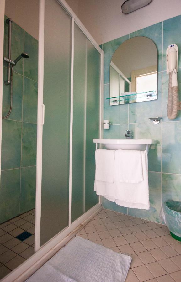 Standard Double Room,1002562680:JPEG
