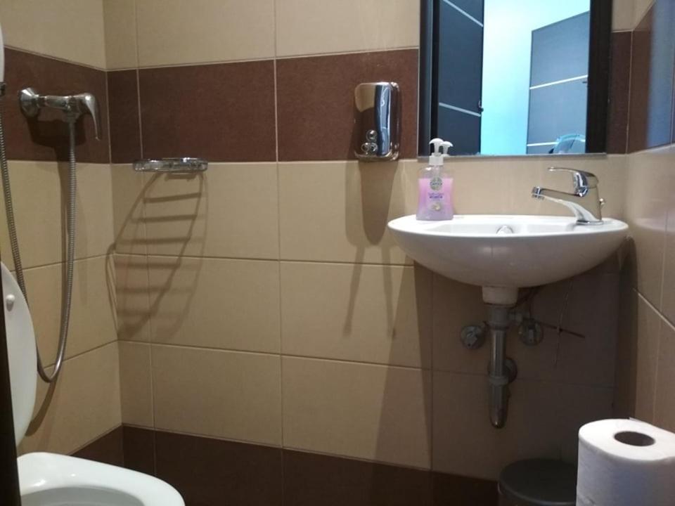 Camera Budget Doppia con Letti Singoli