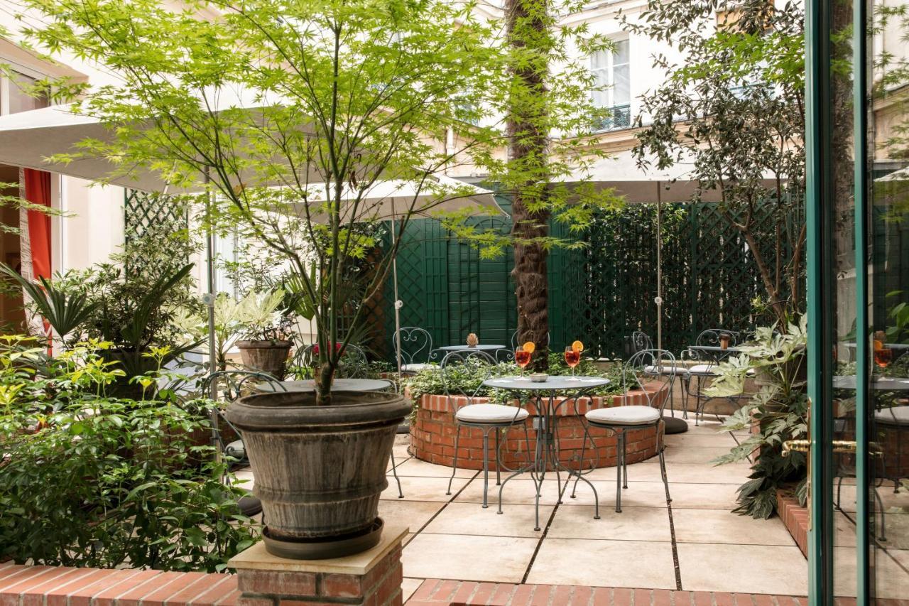 Camera Familiare con Vista Giardino