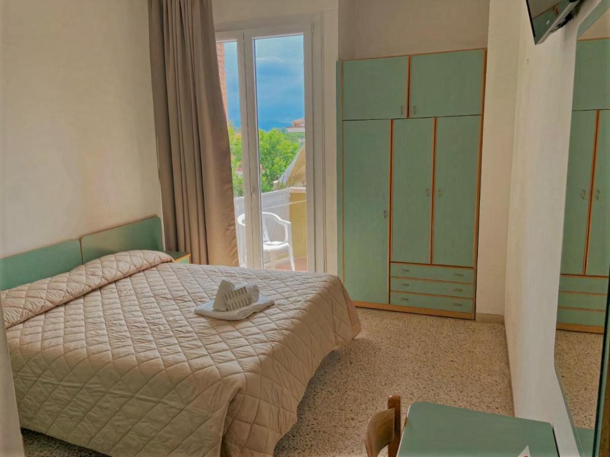 Double Room with Balcony and Sea View,1005333877:JPEG