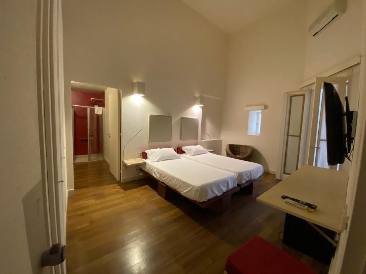 Family Room,1008503401:JPEG