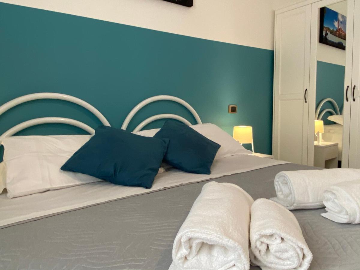 Camera Tripla con Bagno in Comune