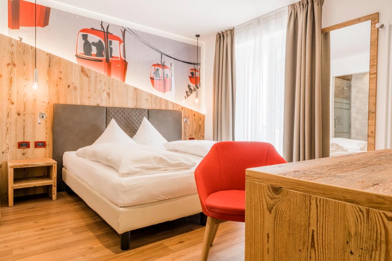 Superior Double or Twin Room Mountain View