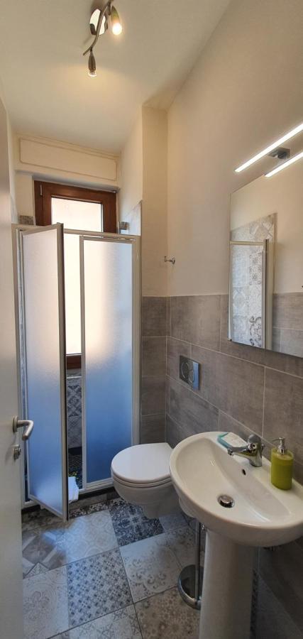 Camera Matrimoniale Standard con Bagno in Comune