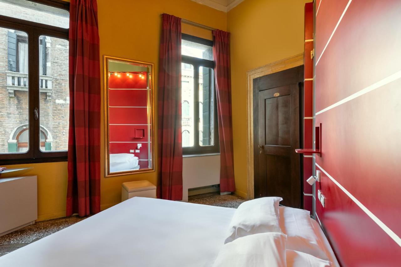 Deluxe Double Room with Spa Bath,1022363704:JPEG