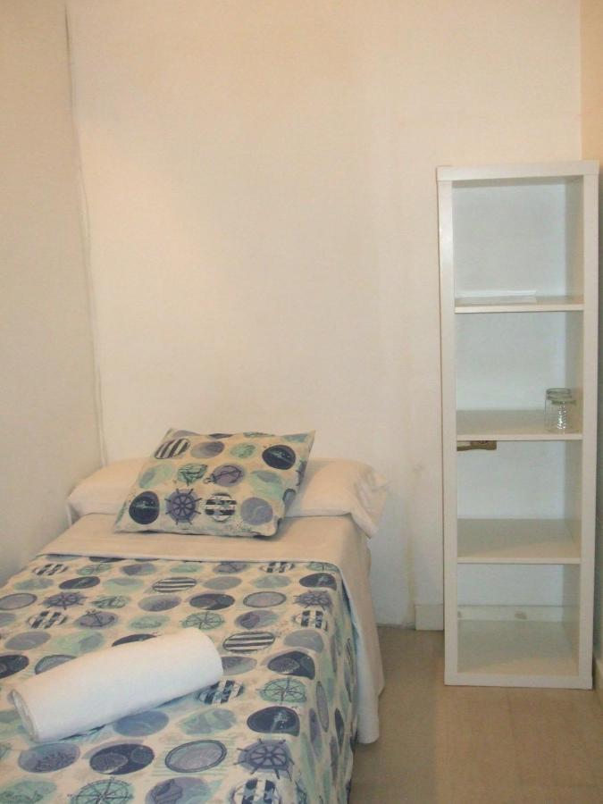 Camera Tripla con Bagno in Comune