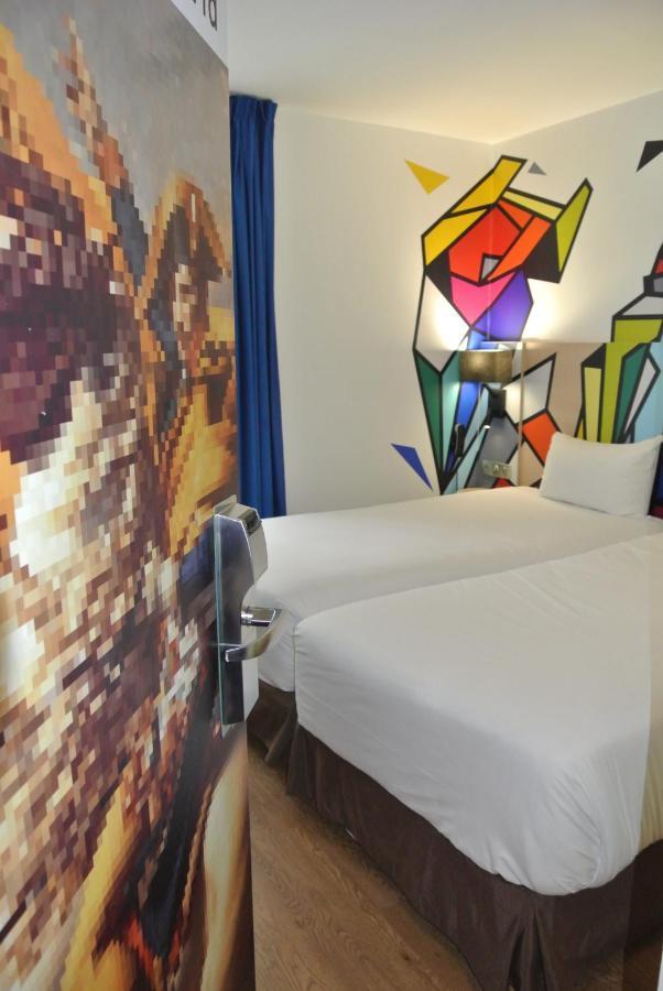 2 Camere Adiacenti