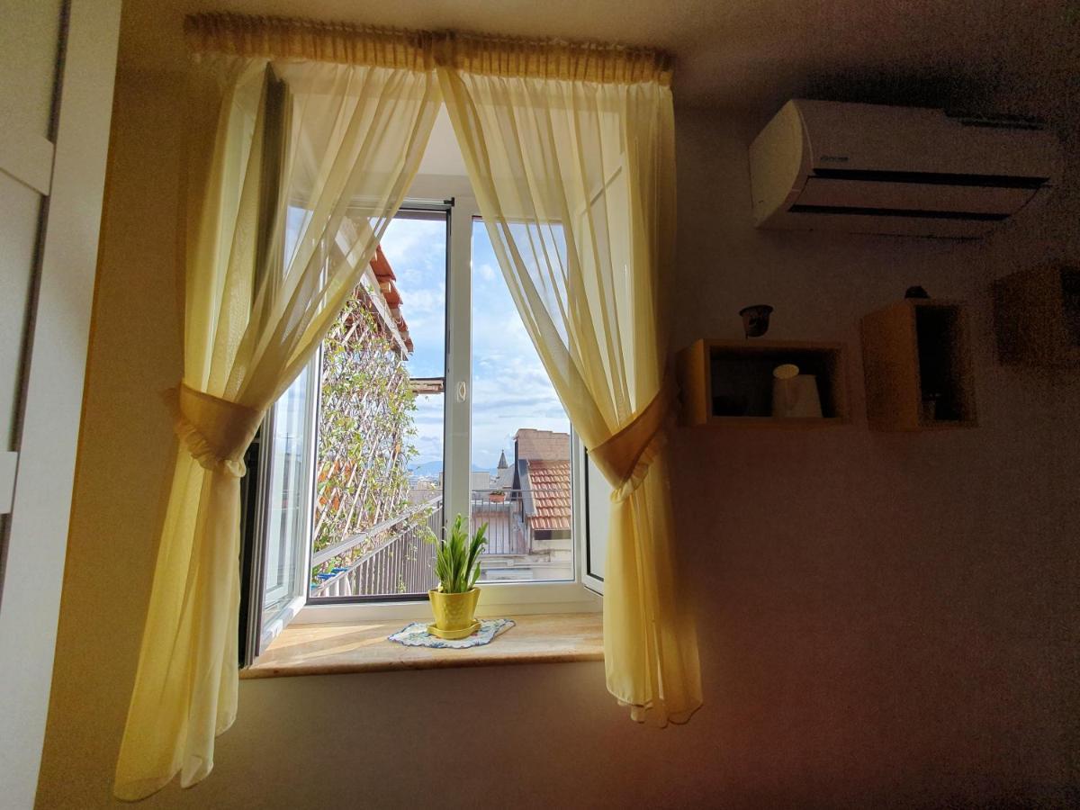Deluxe Double or Twin Room with Sea View,1033941947:JPEG