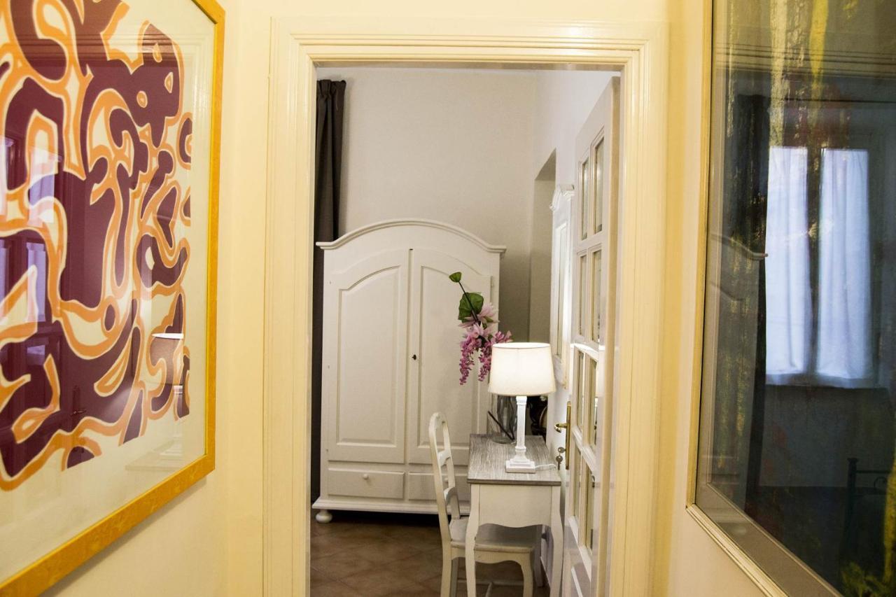 2 Camere Comunicanti
