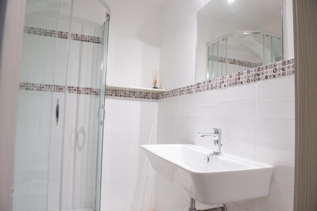Double or Twin Room with Bathroom,1032579383:JPEG