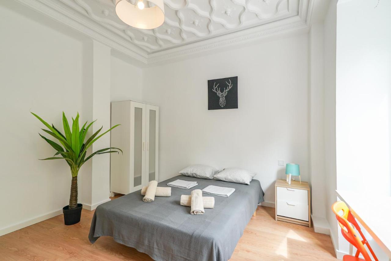 Double Room with Shared Bathroom,1044326338:JPEG