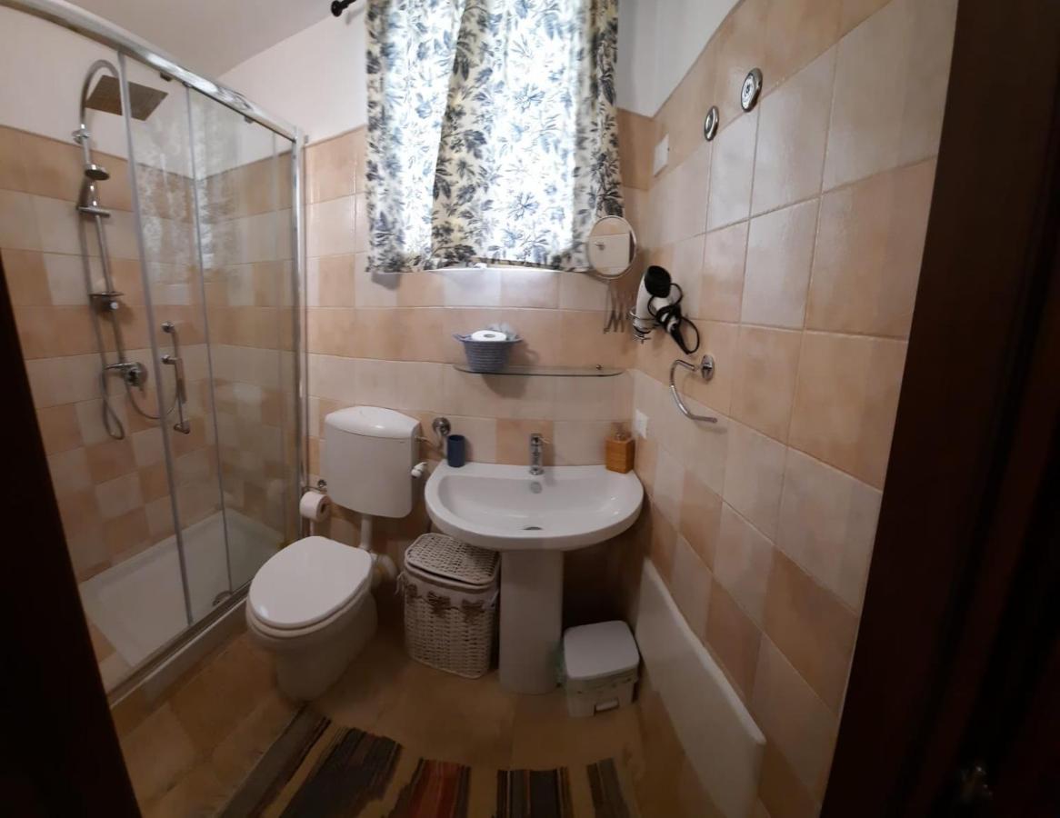 Camera Matrimoniale con Bagno Privato