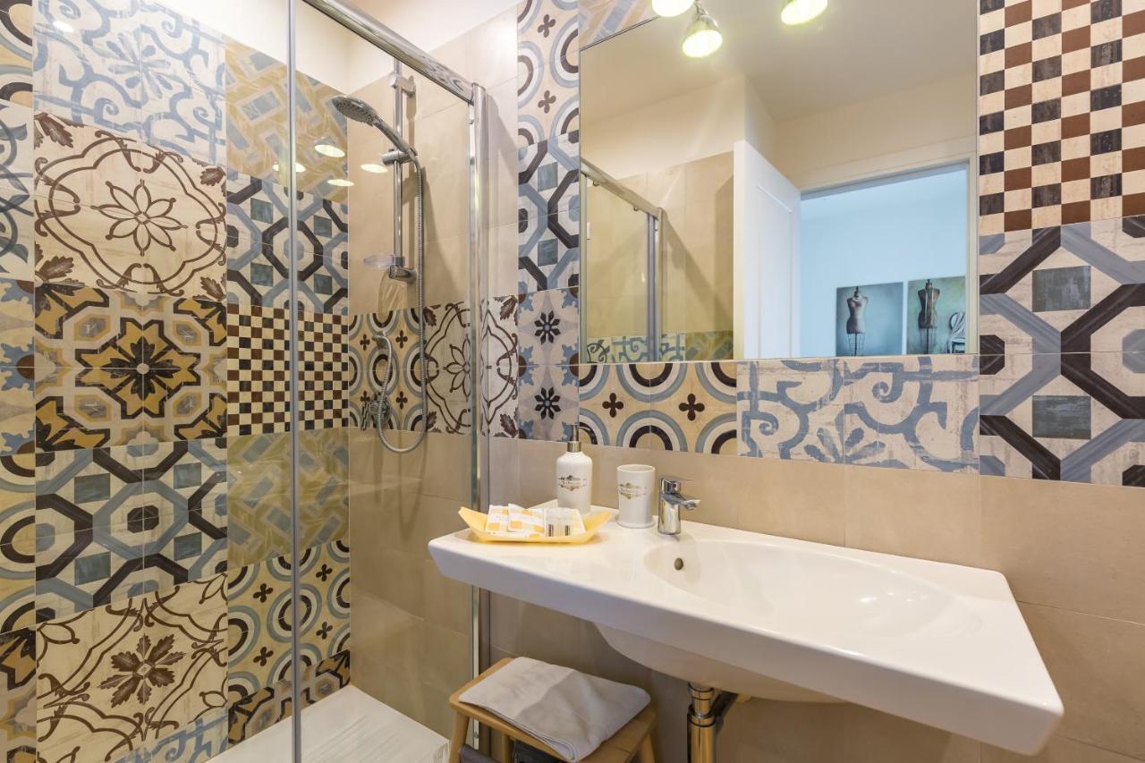 Double Room with Balcony,1077825250:JPEG