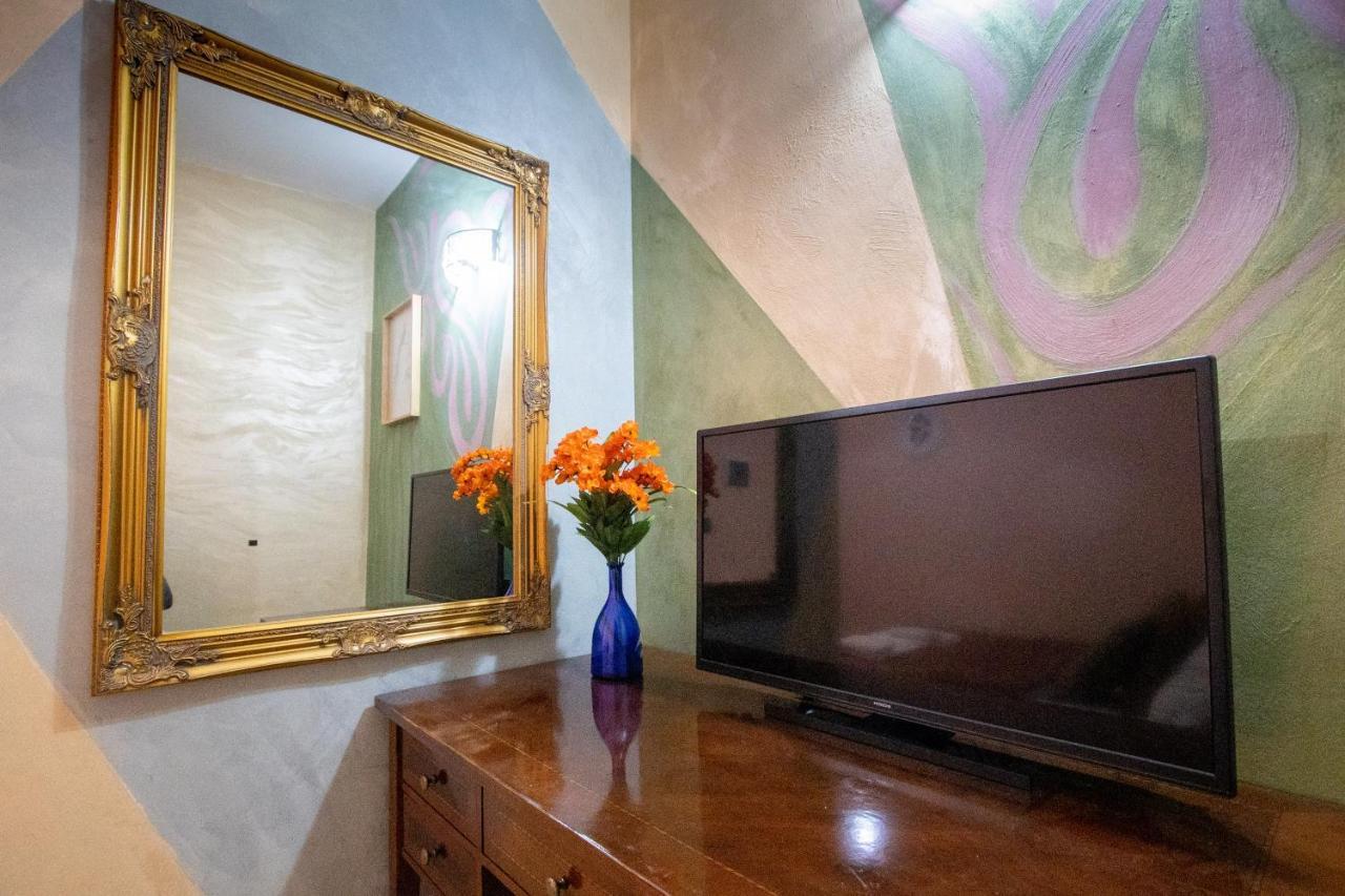 Single Room,1074860665:JPEG