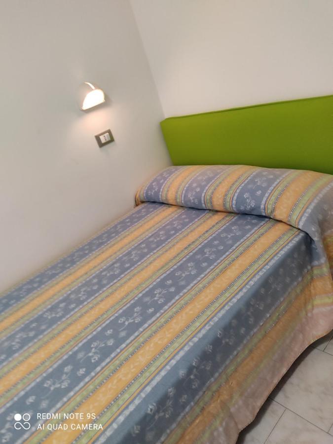 Small Double Room,1068497785:JPEG