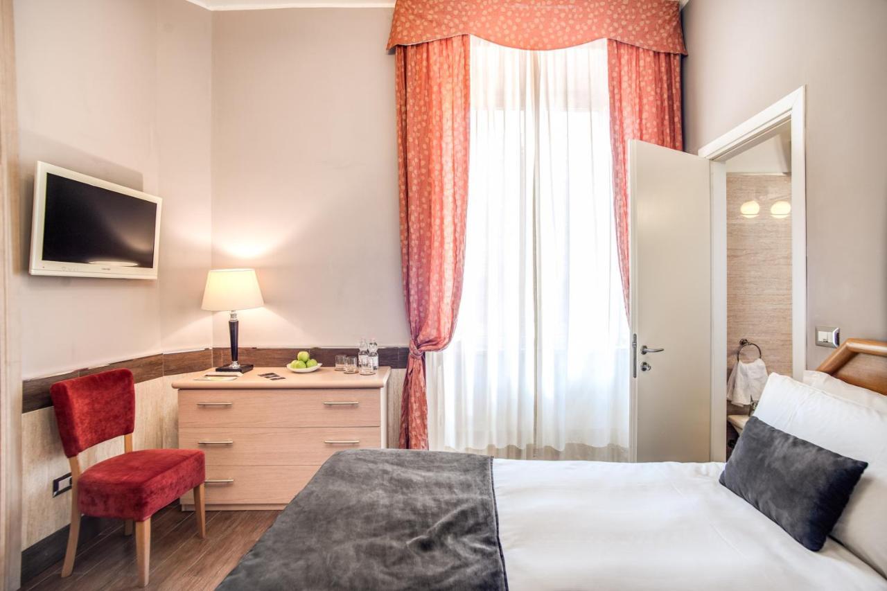 Camera Matrimoniale/Doppia con Letti Singoli con Letto Supplementare