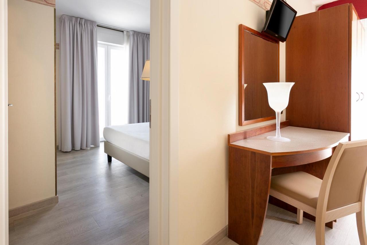 Two-Bedroom Suite with Sea View,1094985042:JPEG