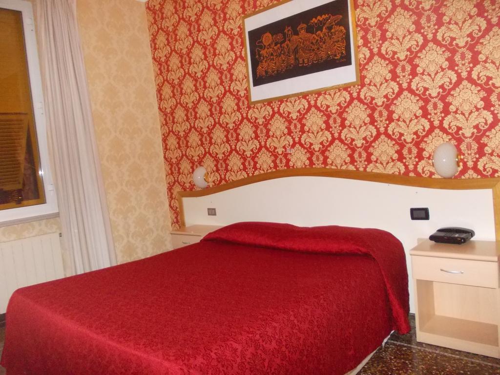 Triple Room,109824441:JPEG