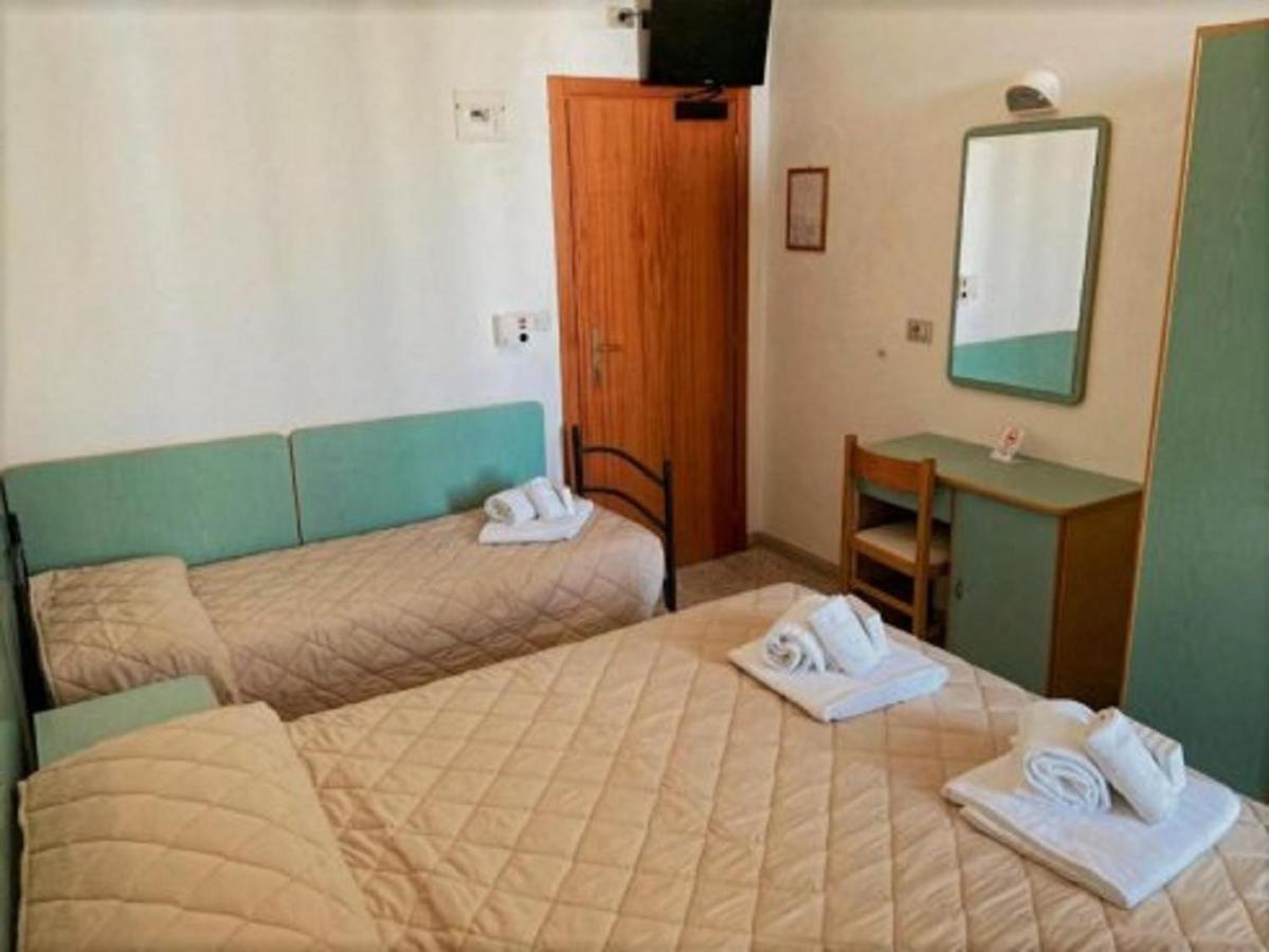 Standard Quadruple Room,1100813418:JPEG