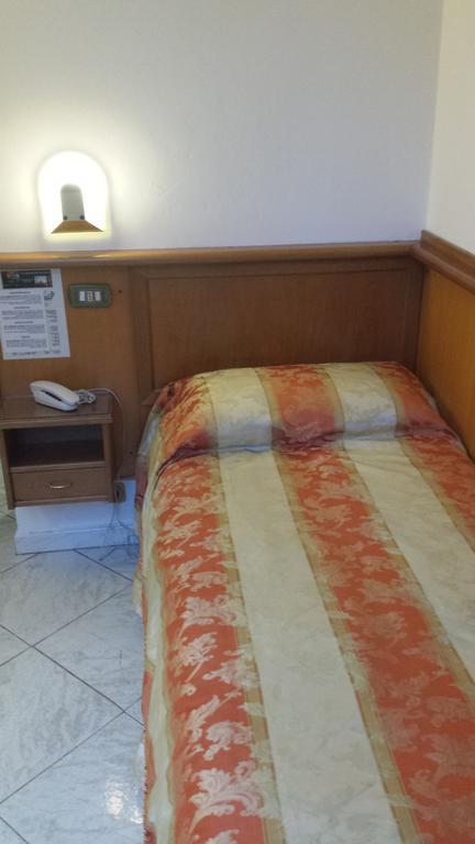 Camera Singola con Bagno Privato