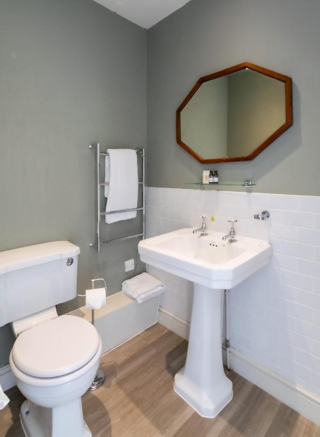 Single Room,1106923029:JPEG