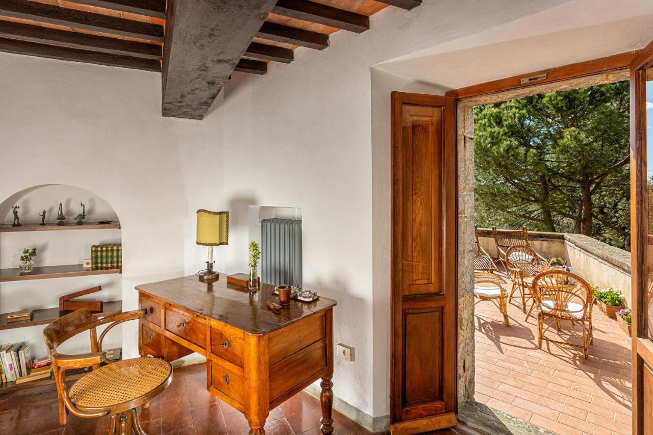 Two-level suite with balcony