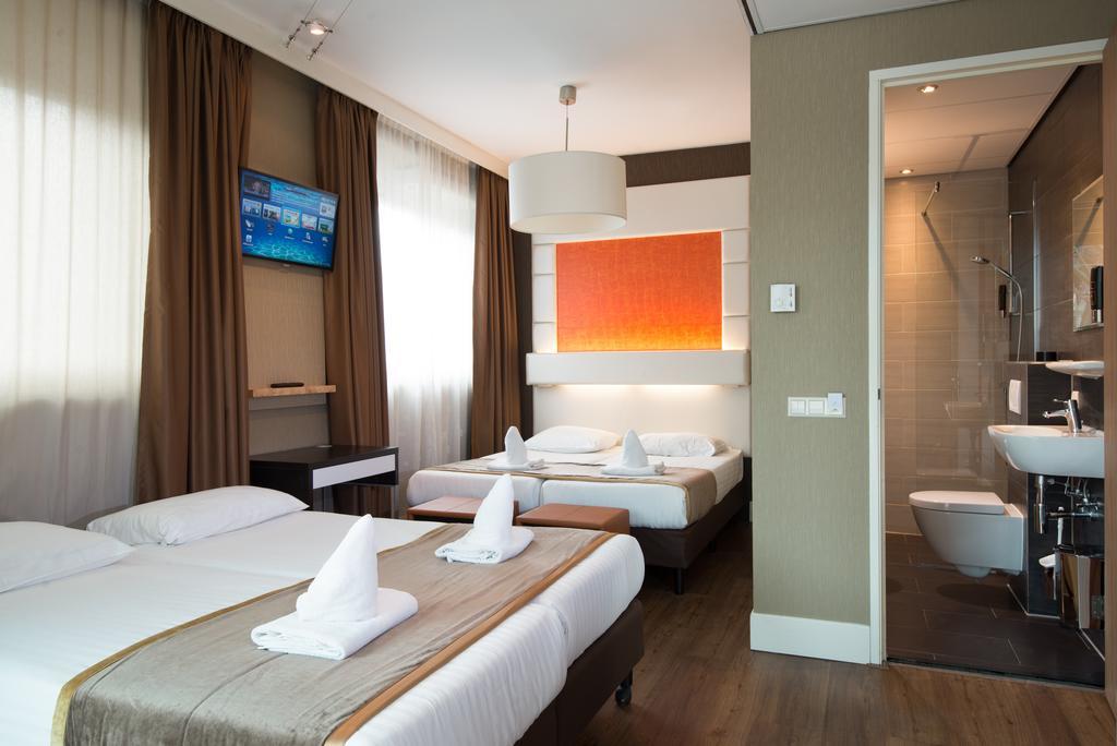 Camera Quadrupla