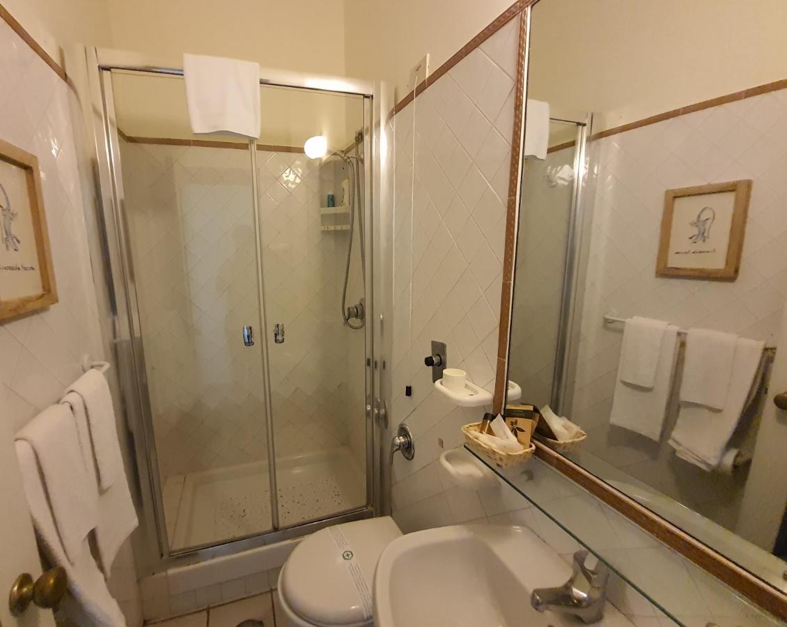 Double or Twin Room Sea View