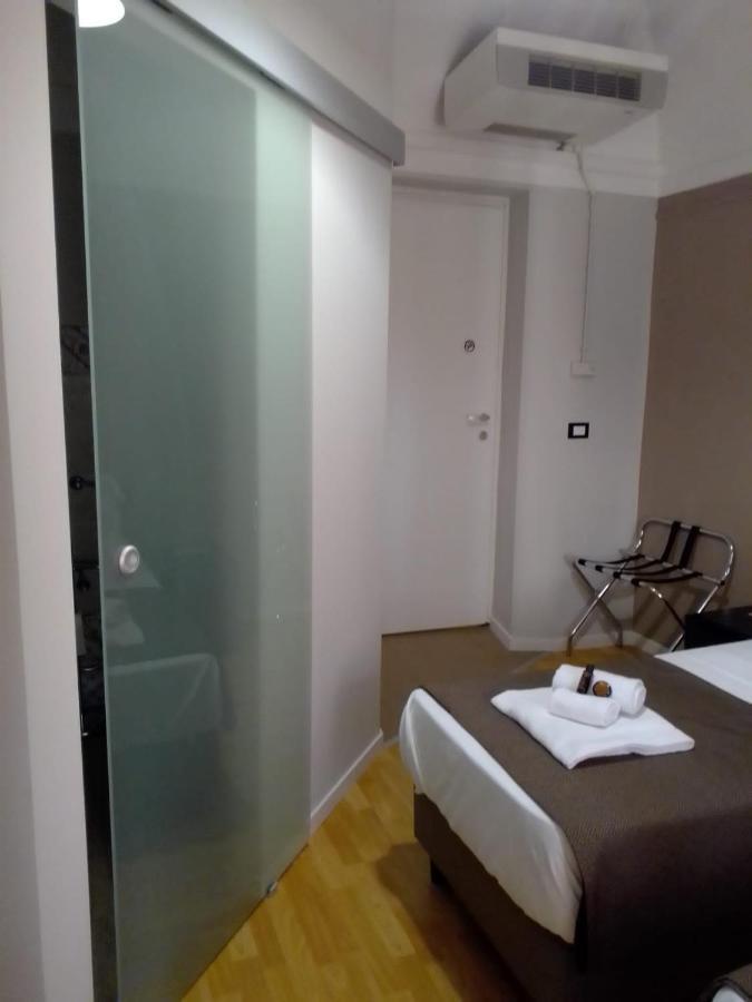 Double or Twin Room,1129181379:JPEG