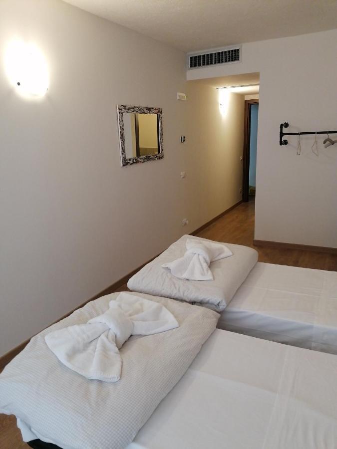Camera Doppia con Letti Singoli