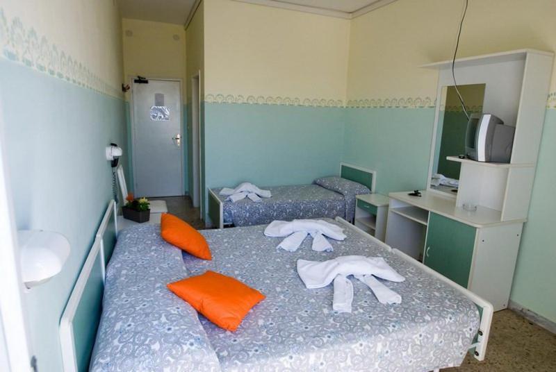 Economy Triple Room