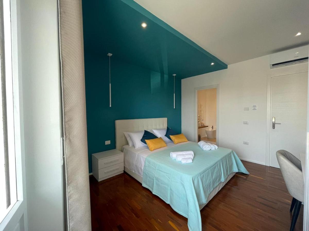 Deluxe Double Room with Balcony,1137316882:JPEG