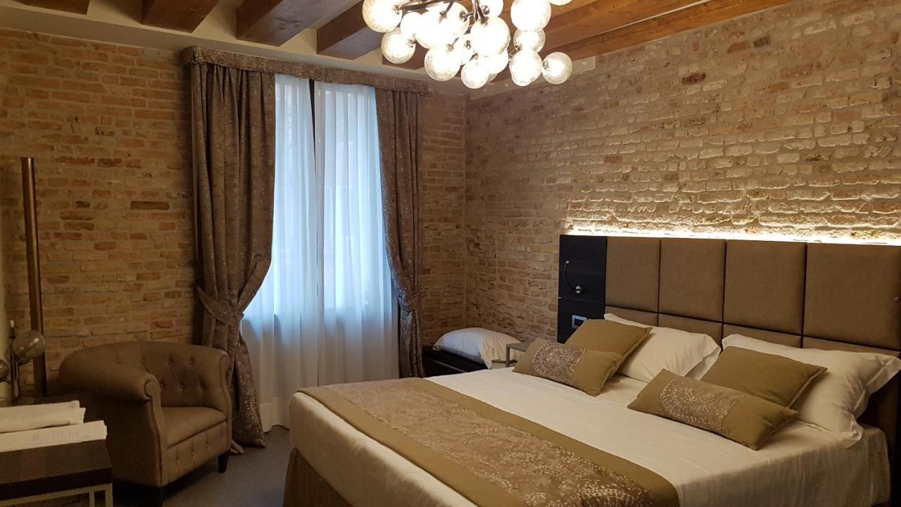 Deluxe King Room,1631607209:JPEG