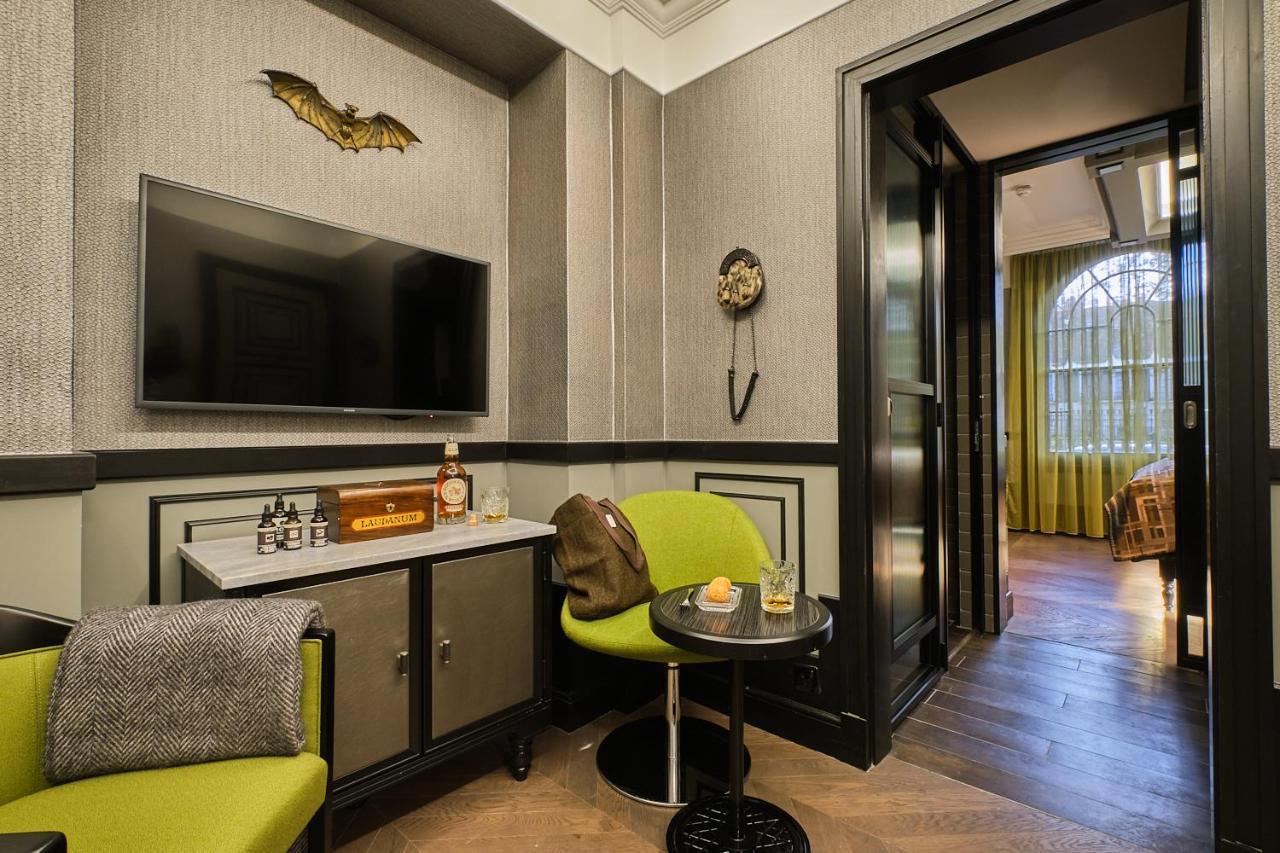 Suite Gyle