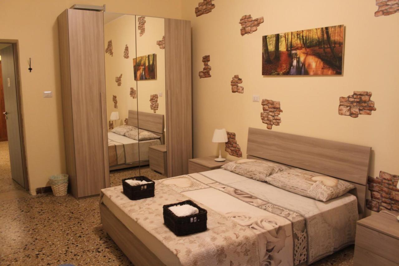 Camera Tripla con Bagno in Comune