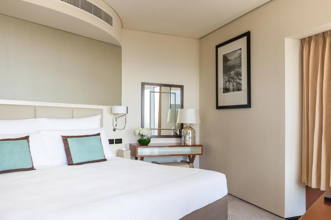 Executive Suite with Panoramic Skyline Views, Airport Transfers, Direct Connectivity to Museum of The Future, Complimentary Breakfast, Signature Afternoon Tea, Evening Sundowners, Soft Refreshments and Canapes,1190727676:JPEG