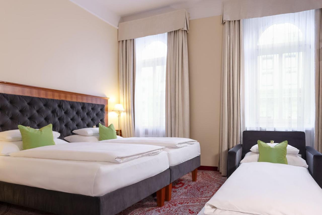 Camera Classic Matrimoniale/Doppia con Letti Singoli con Letto Supplementare