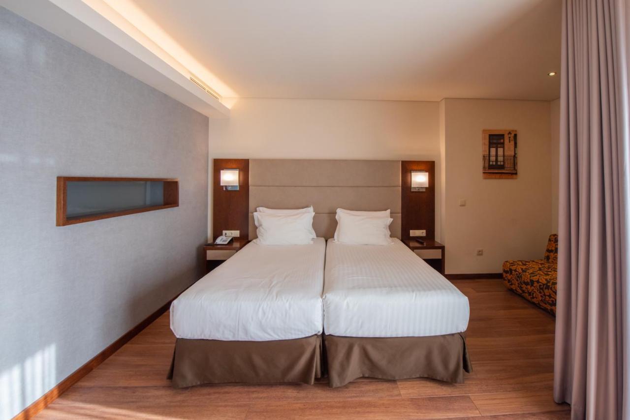 Camera Doppia con Letti Singoli con Letto Supplementare