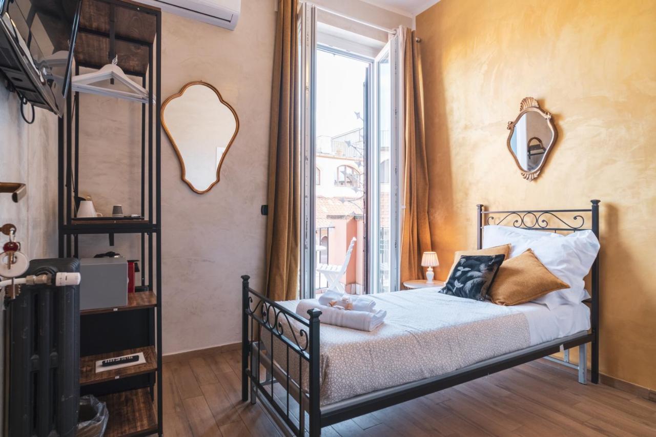 Single Room with Balcony,1195370233:JPEG
