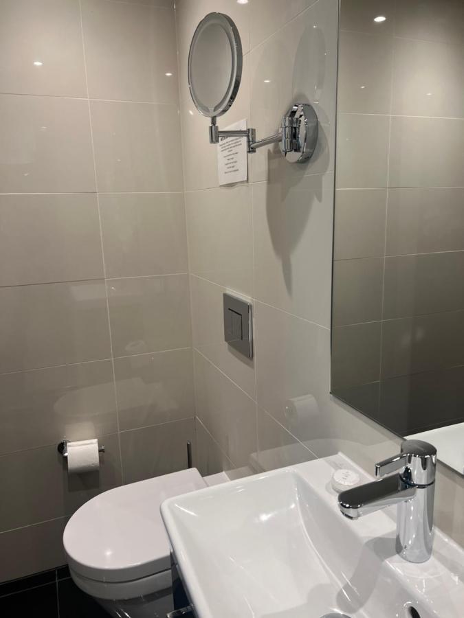 Executive Suite,1198695541:JPEG