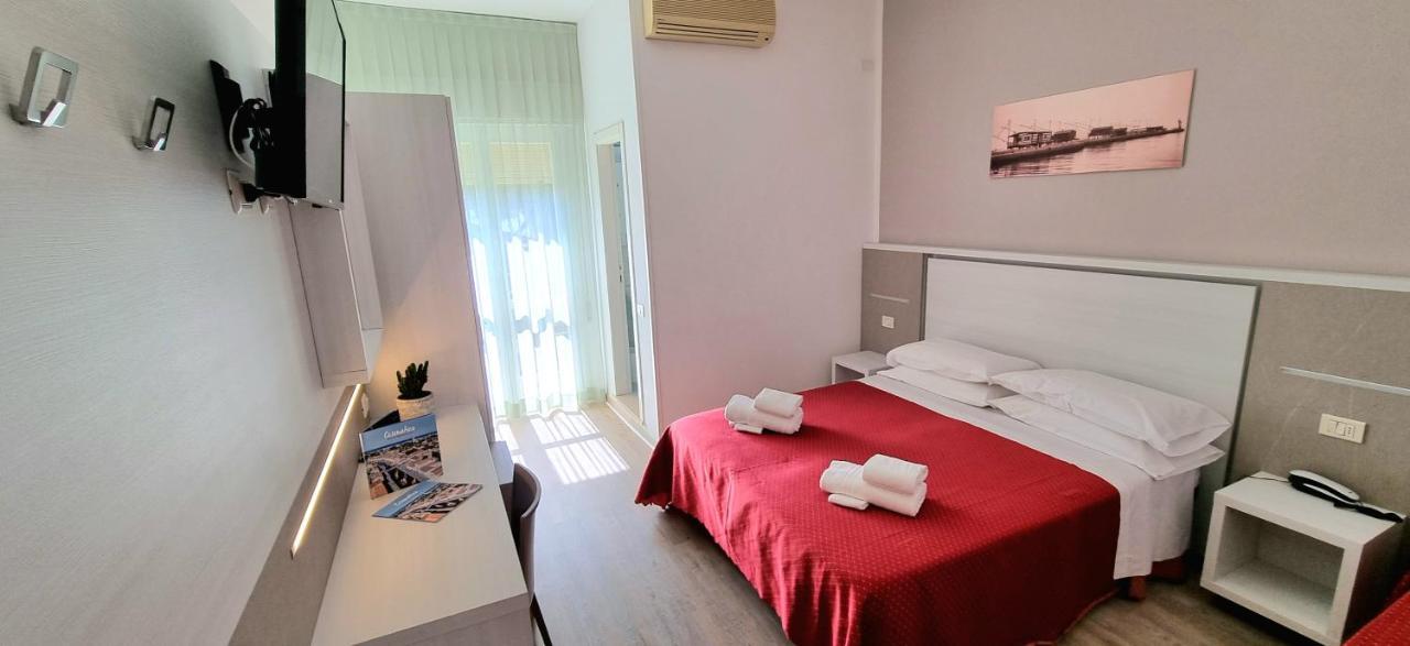 Double Room with Balcony,1589161963:JPEG