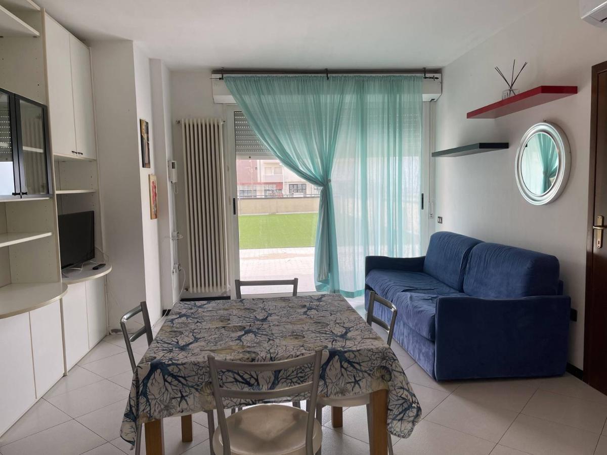 Appartamento con 1 Camera da Letto, Terrazza e Vista Mare Parziale