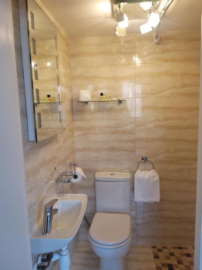 Camera Matrimoniale con Bagno Interno