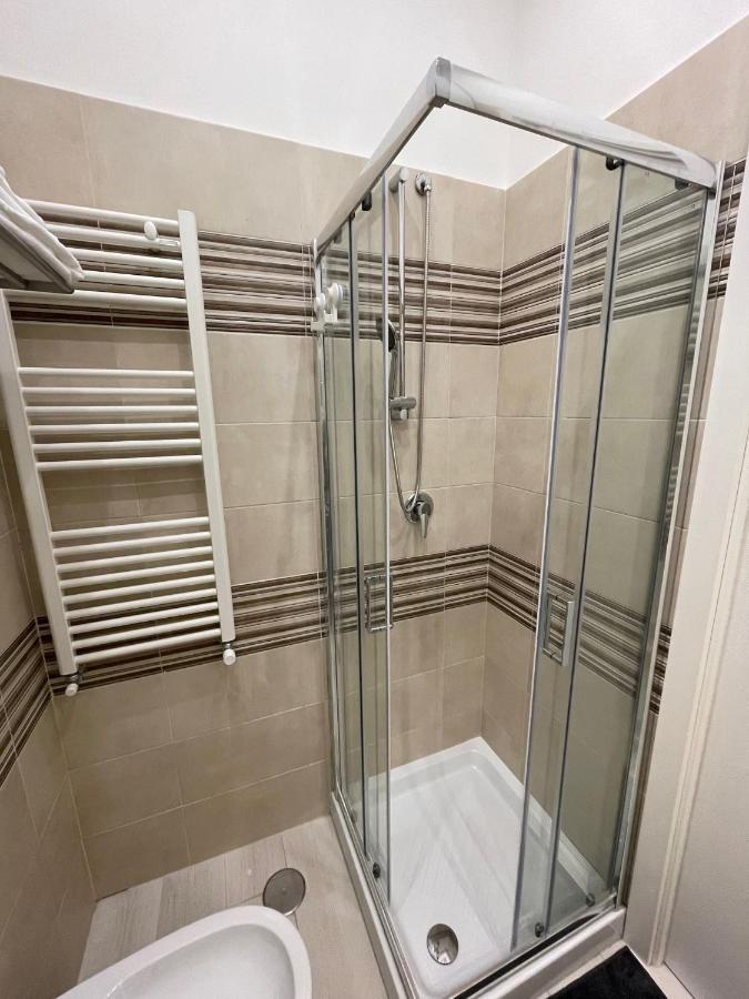 Deluxe Apartment  with Private Bathroom,1538924743:JPEG