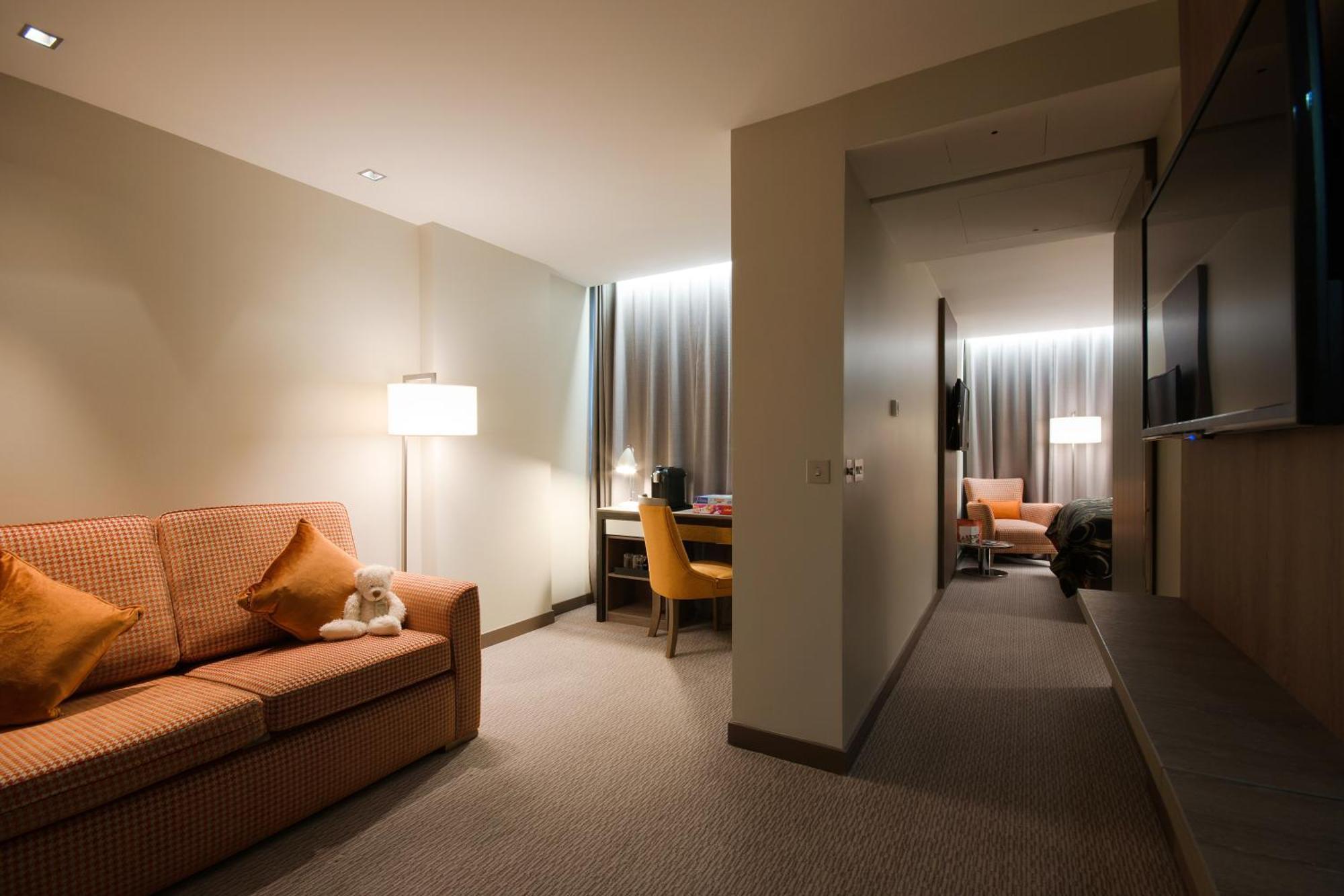 Executive Family Room,1345675985:JPEG