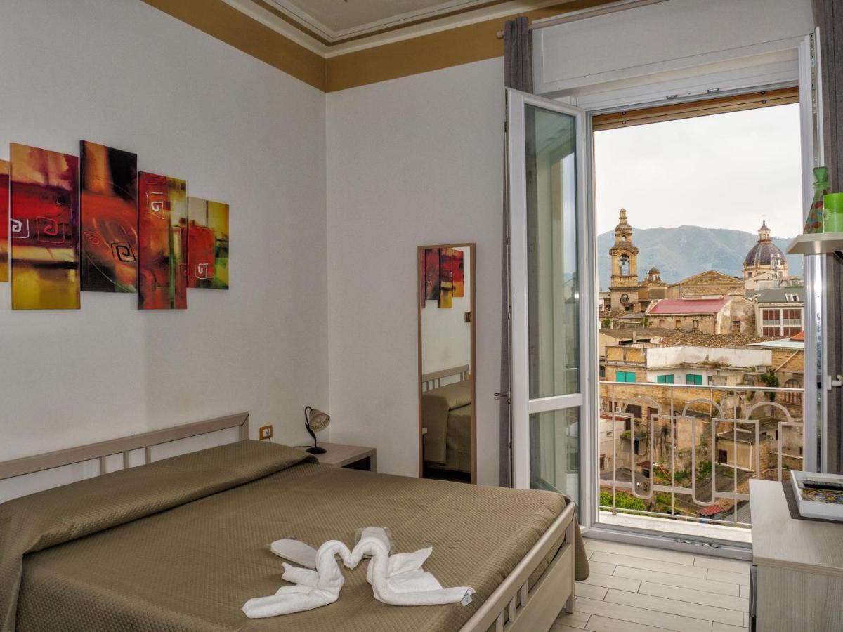 Deluxe Double Room with Balcony and City View,1225484921:JPEG