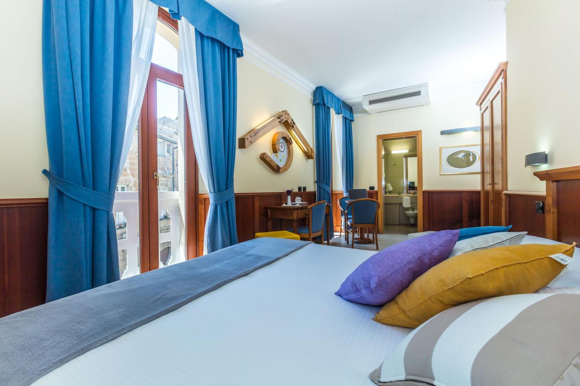 Junior Suite,1357307423:JPEG
