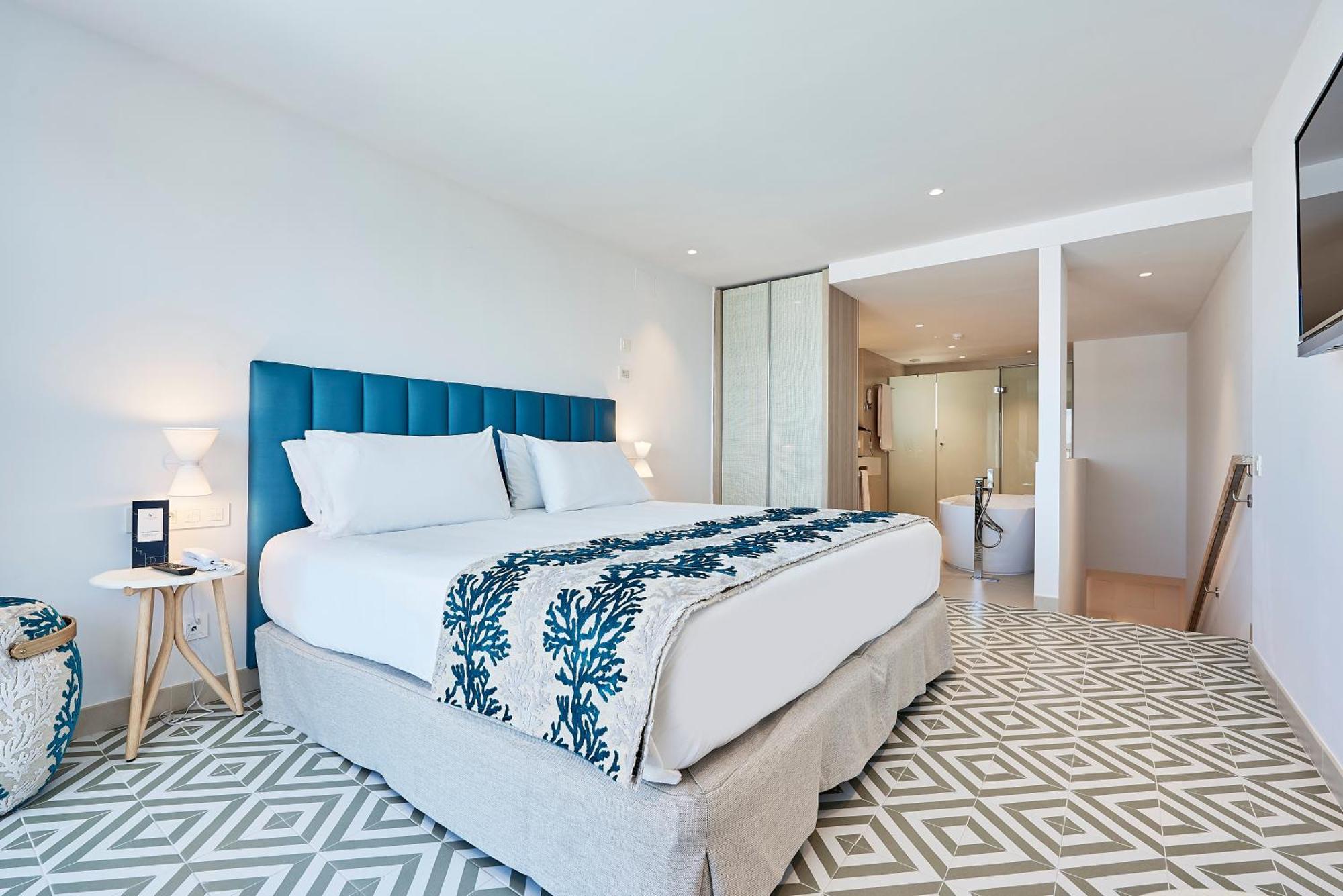 Duplex Suite with Sea View,1743161071:JPEG