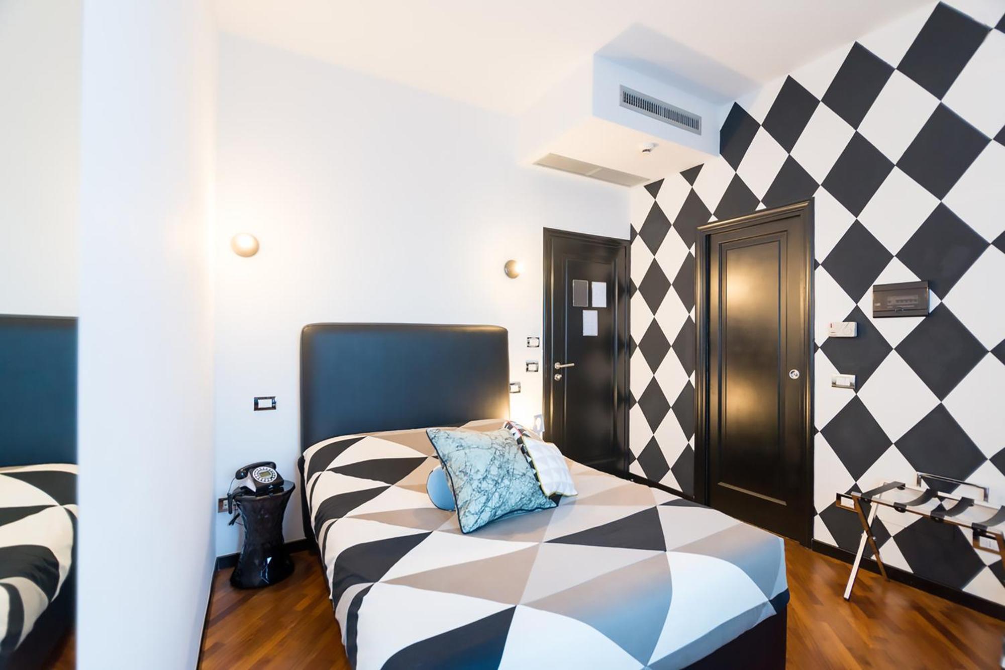 Camera con Letto Matrimoniale alla Francese