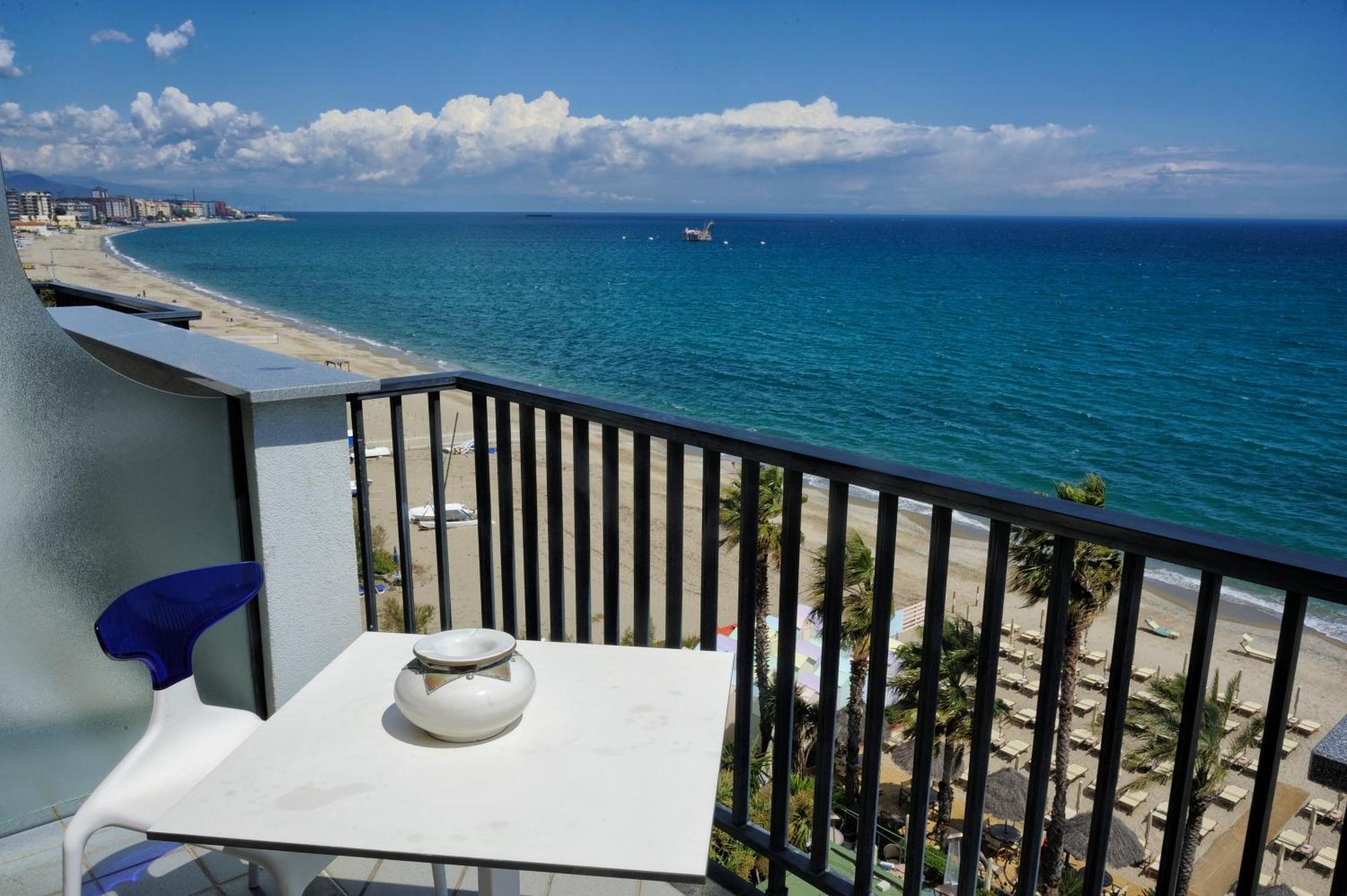 Camera Tripla Comfort con Vista Mare